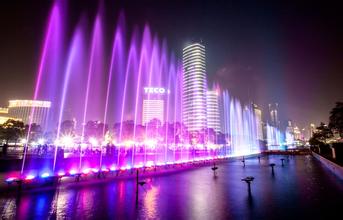 大城市更需要使用樓宇亮化點(diǎn)綴美麗的夜空