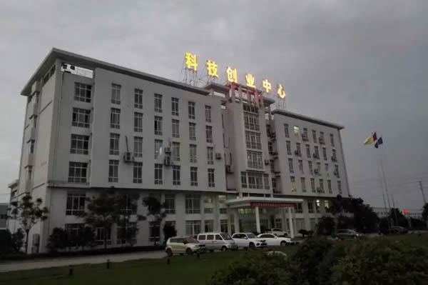 中?？萍紭琼敯l光字制作加工